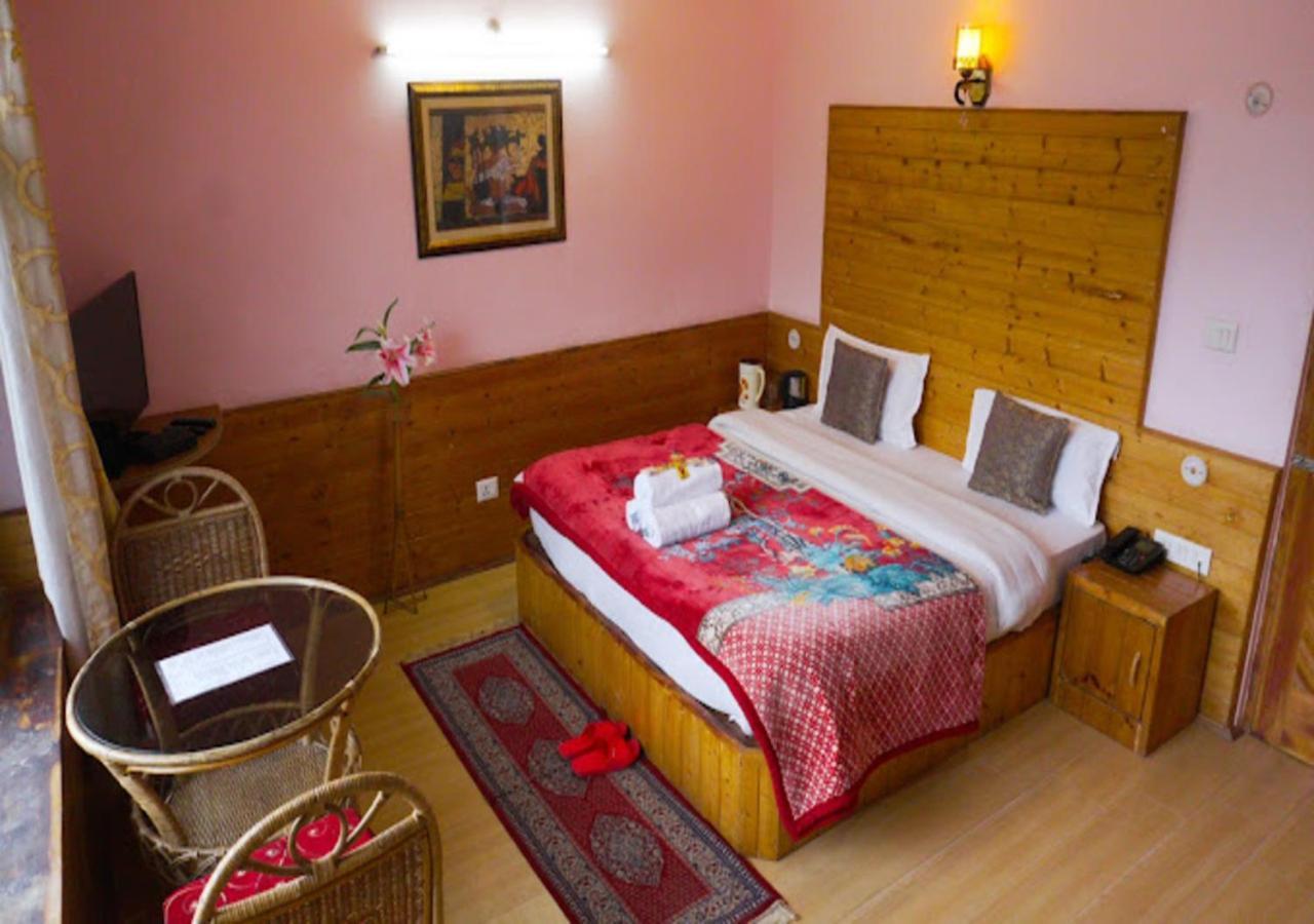 Mrikula Cottage Манали Экстерьер фото