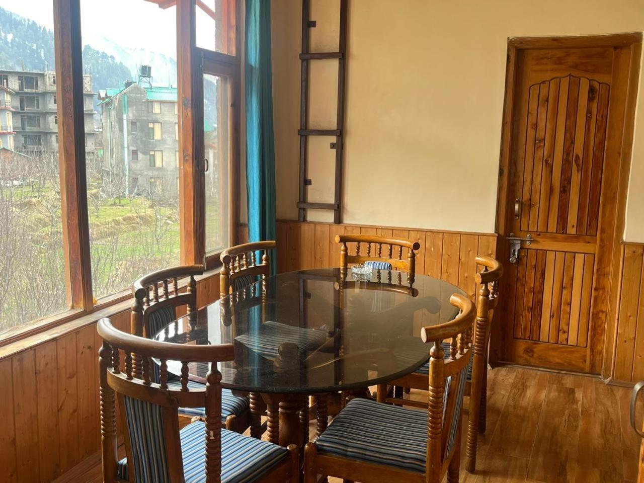 Mrikula Cottage Манали Экстерьер фото